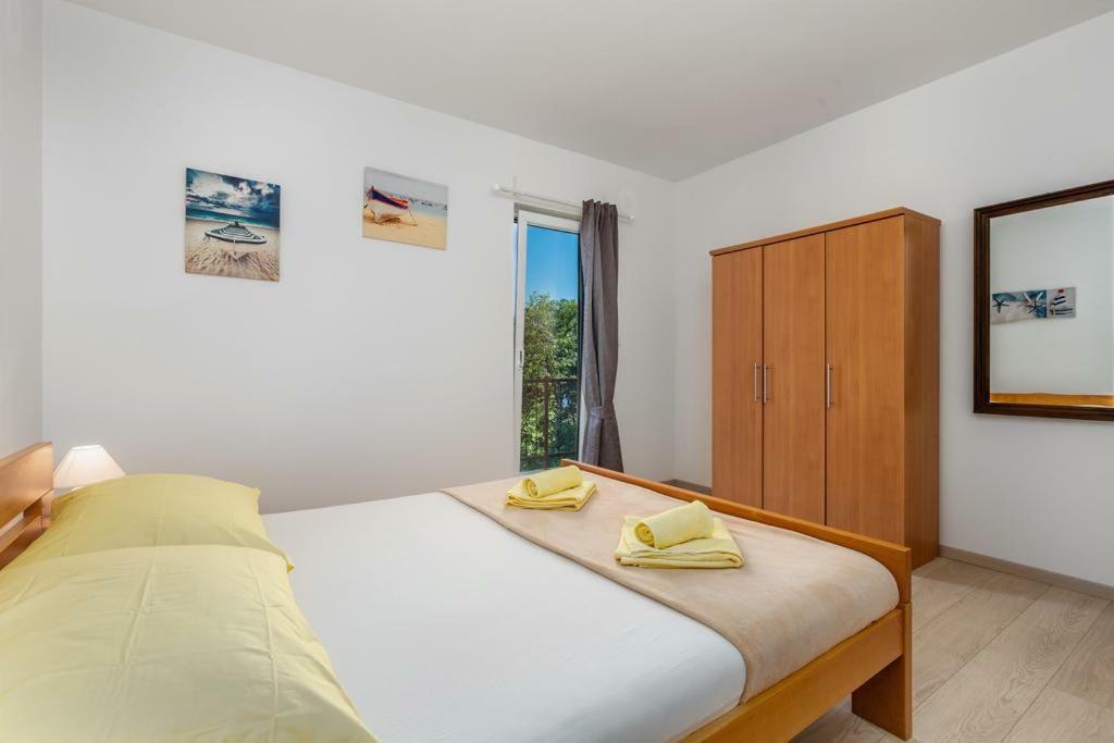 Apartment Roza, Sea View, Free Parking Ičići Zewnętrze zdjęcie
